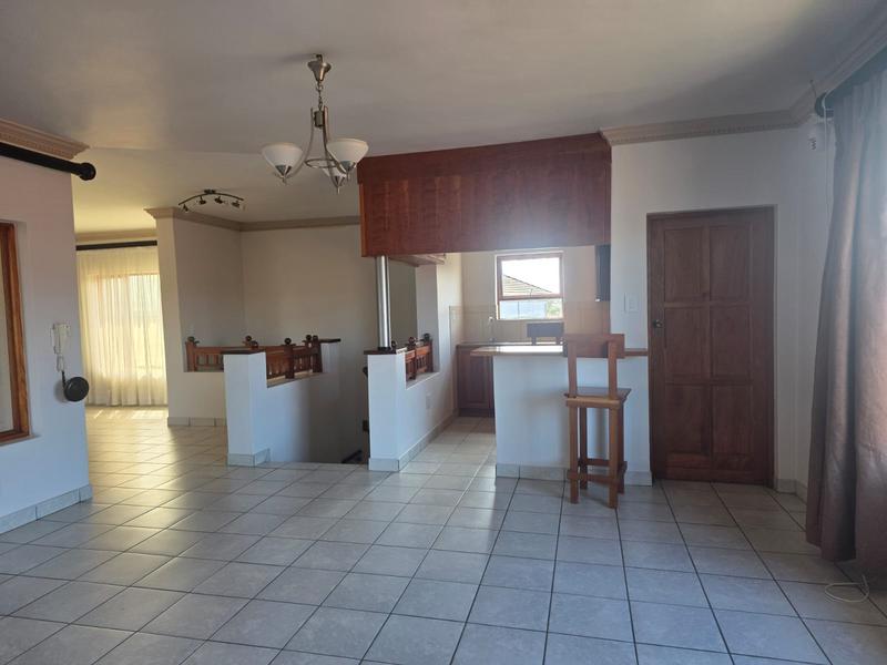5 Bedroom Property for Sale in Birdwood Estate North West